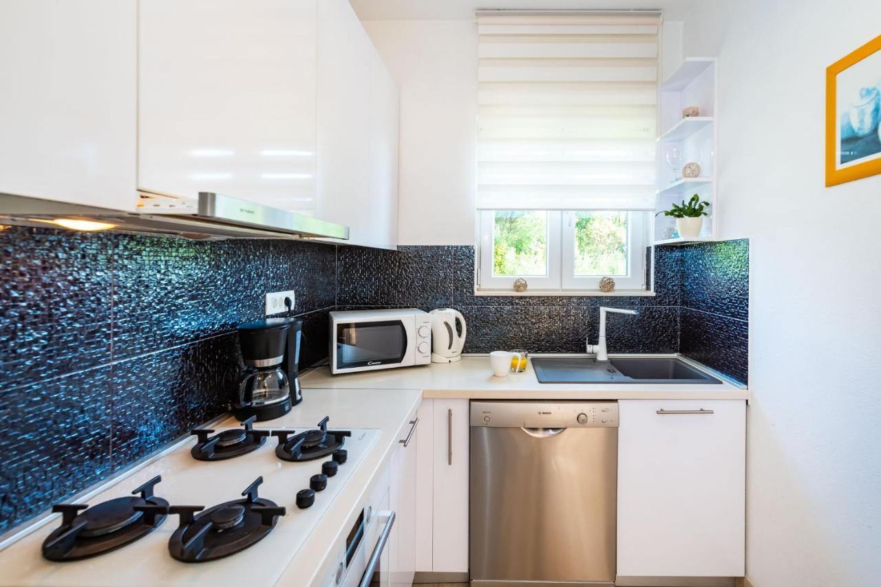 Apartment Maia Lena For Family Ясенице Экстерьер фото